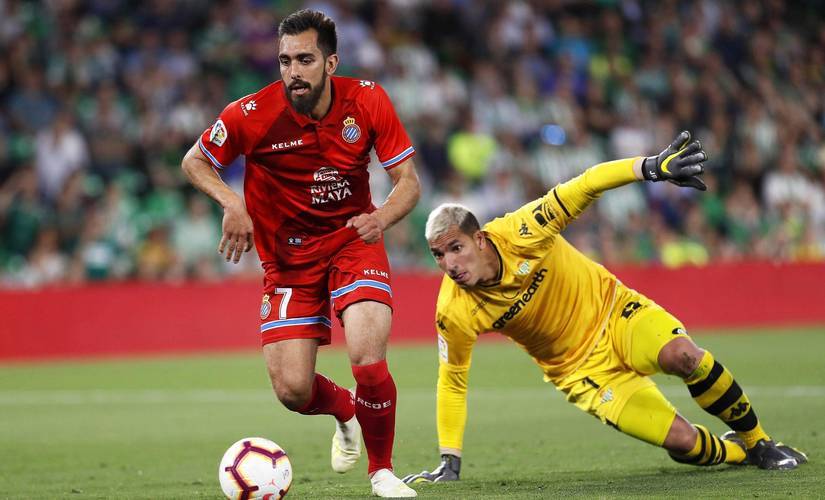 西甲保级VS争冠！巴伦西亚主场绝地反击？比利亚雷残阵破梅斯塔利亚